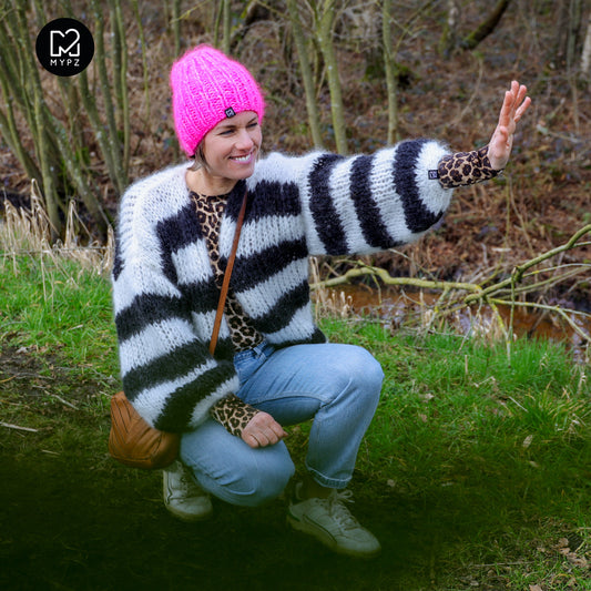 Strickanleitung – MYPZ Chunky Mohair Cardigan Black & White No.15 (ENG-NL-DE)