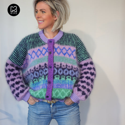 PREORDER | Knitting Kit – MYPZ Cardigan True Blue No6 (ENG-NL-DE)