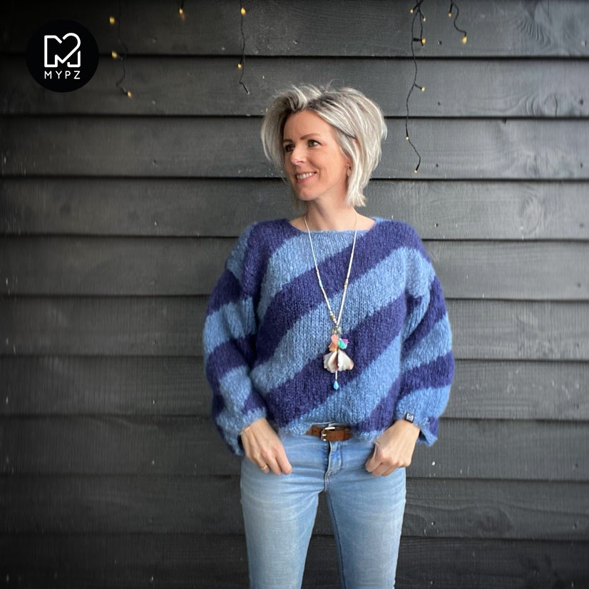 MYPZ Light mohair pullover Blue diagonal